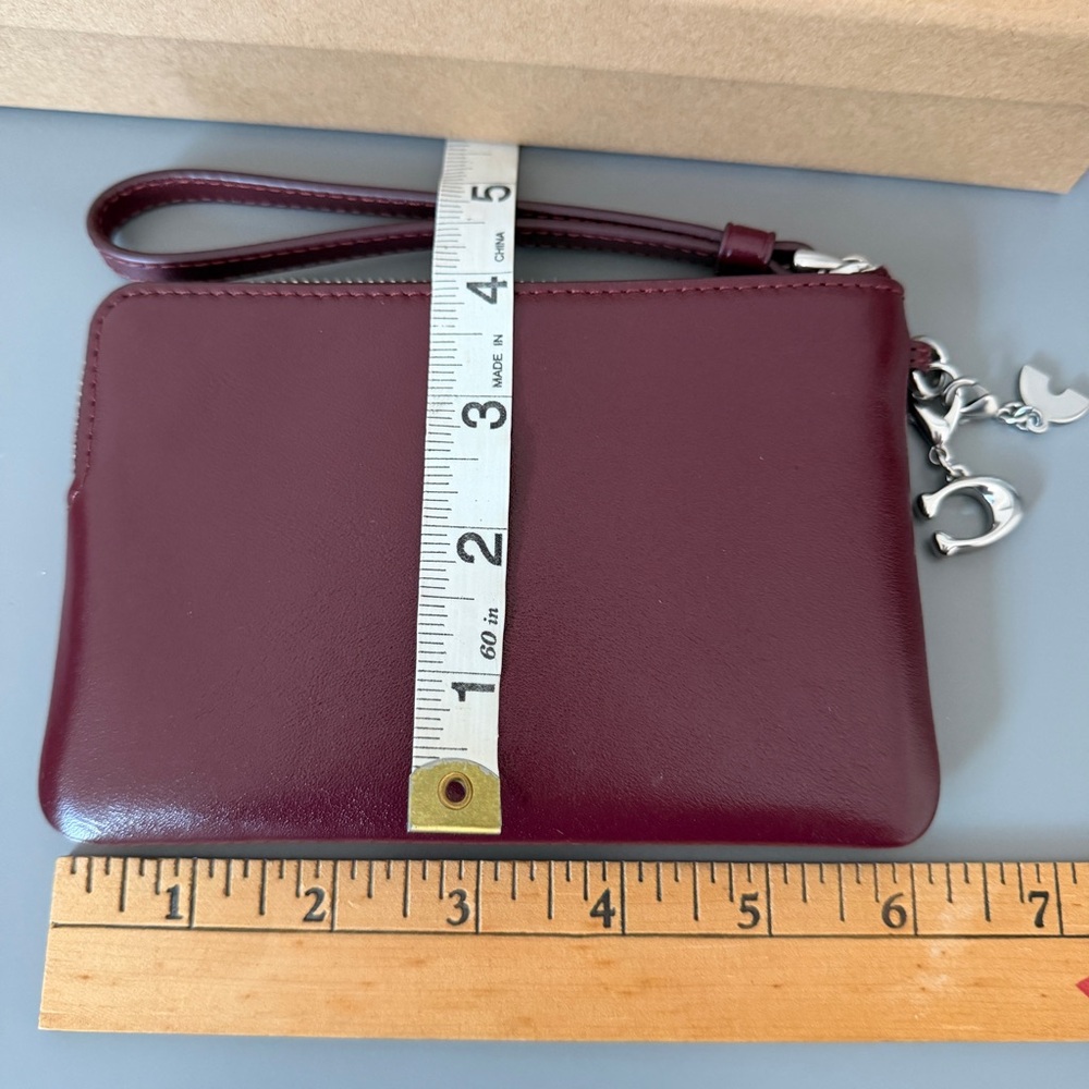 Coach Boxed Corner Zip Wristlet With Charms in Dark Wine Shiny Smooth Leather - Picture 8 of 9